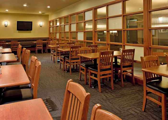Holiday Inn Hotel And Suites-Kamloops By Ihg