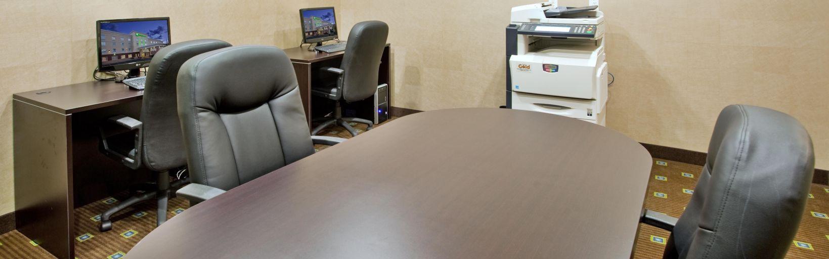 And Suites-kamloops By Ihg Hotel Kamloops