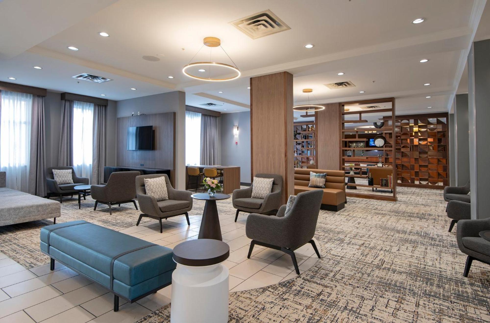 Hotel And Suites-kamloops By Ihg