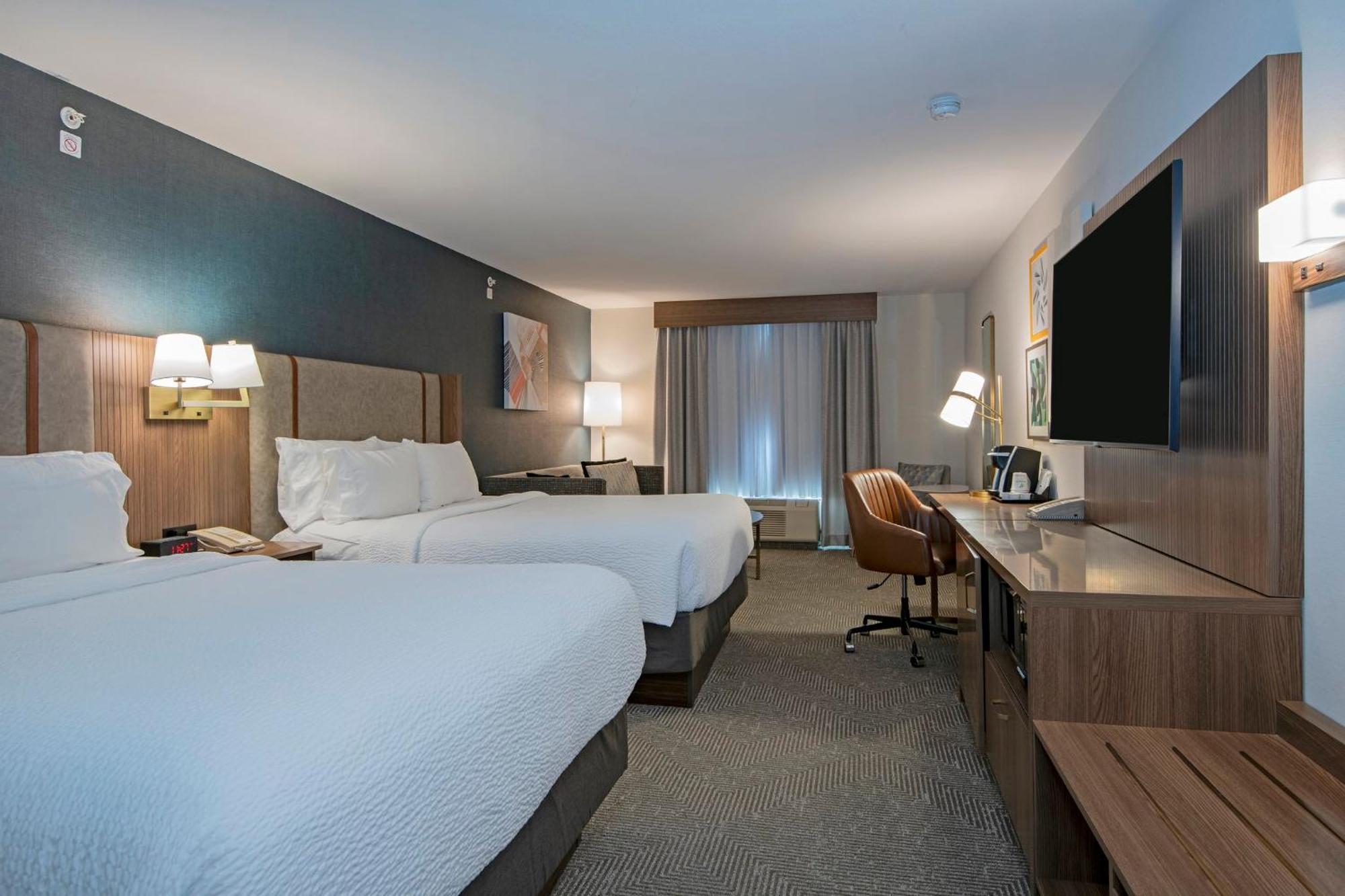 Hotel And Suites-kamloops By Ihg Kamloops